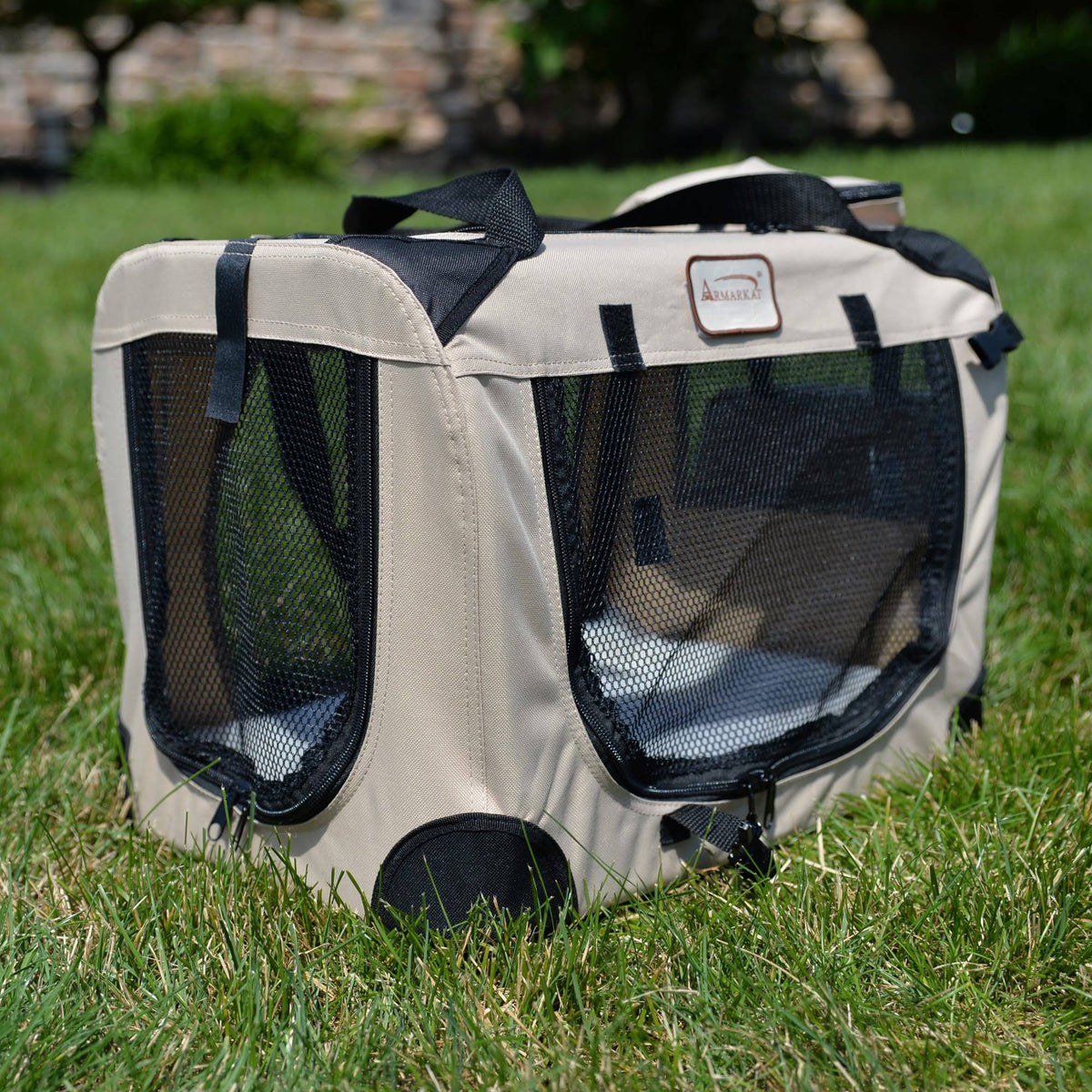 Beige Pet Carrier O867888