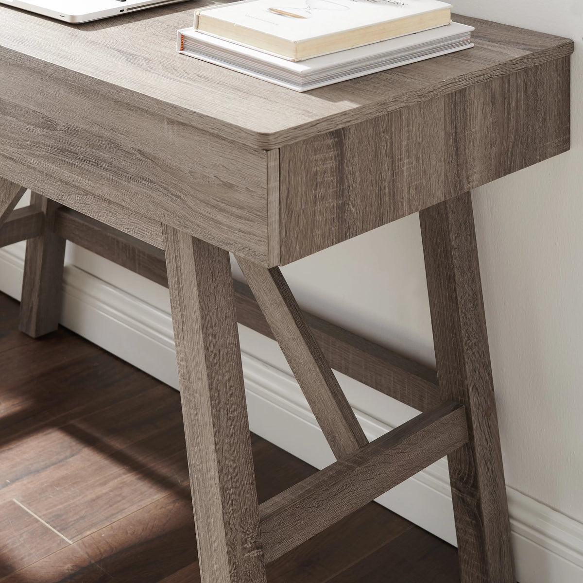 2-Drawer Desk G604