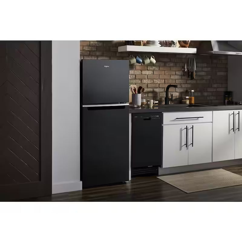 Black Counter Depth Top Freezer Refrigerator O853316