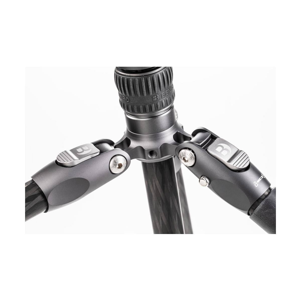 Carbon Fiber Travel Tripod with VX20 Head O658