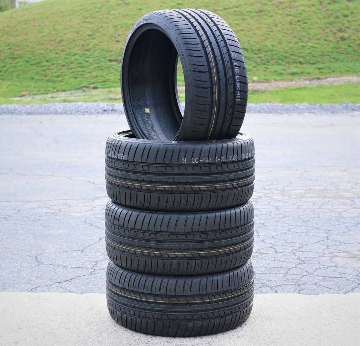 235/40ZR19 96Y XL High Performance Tire A131