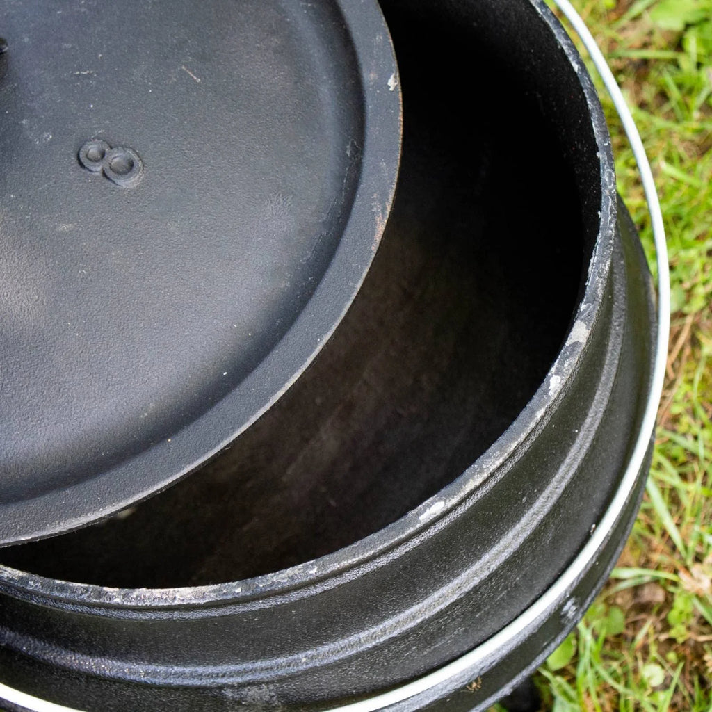 Cast Iron 3 Quart Dutch Oven with Lid Y360921