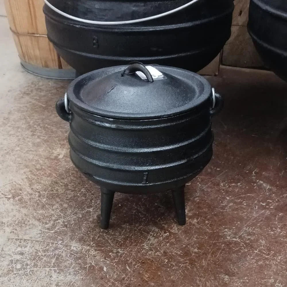 Cast Iron 3 Quart Dutch Oven with Lid Y360921