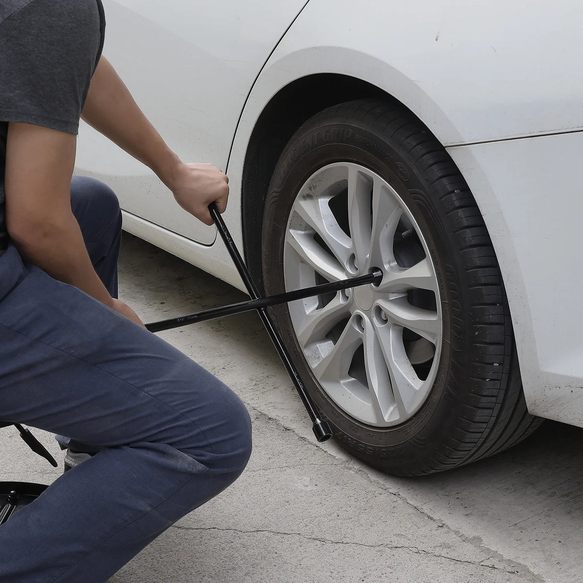 20-inch Carbon Steel Lug Wrench B550546
