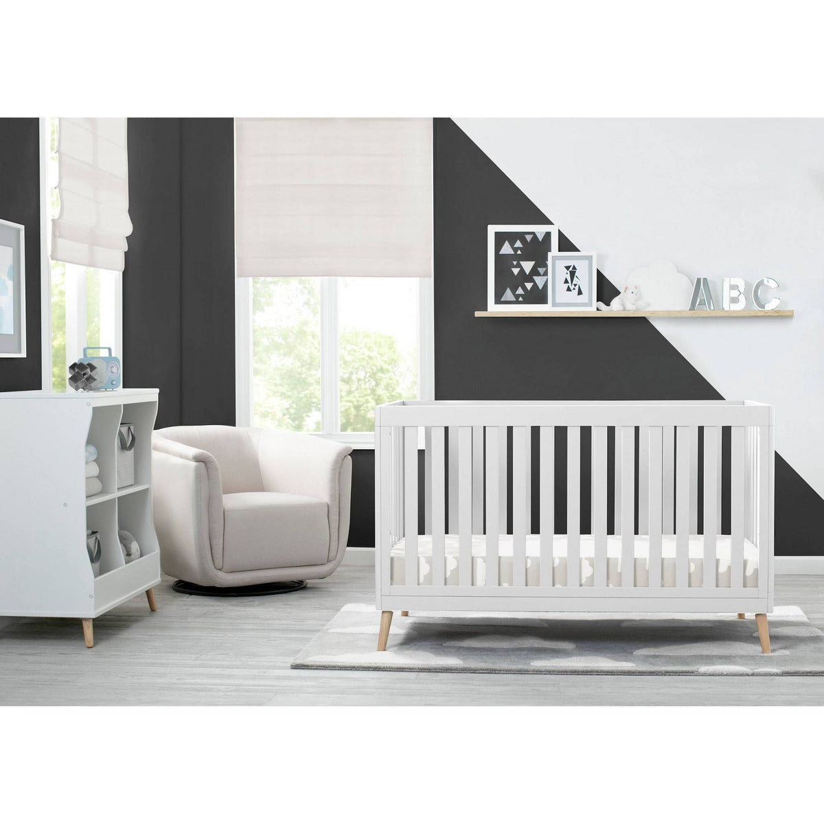 4-in-1 Convertible Crib Q62437