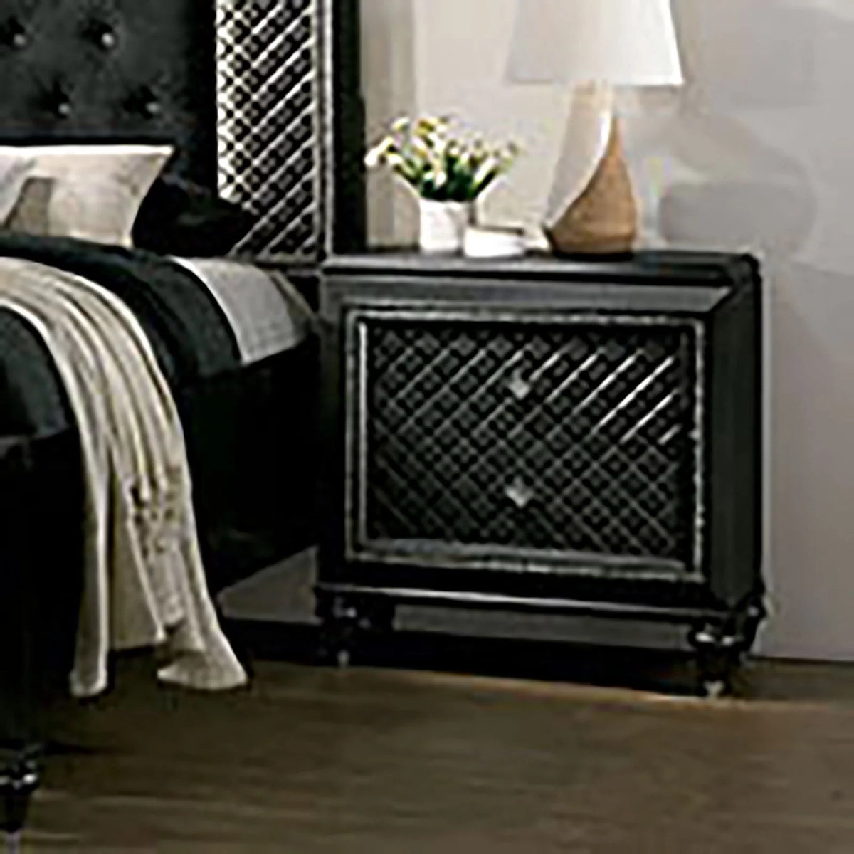 California King Size Bed 2 Nightstands Metallic Gray Solid Wood Black Fabric Tufted Q60689